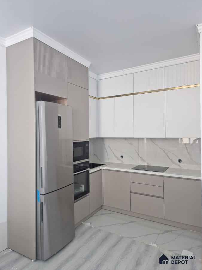 Modern dual tone kitchen with taupe and white laminate, marble-look backsplash and countertop in Bengaluru | Material Depot