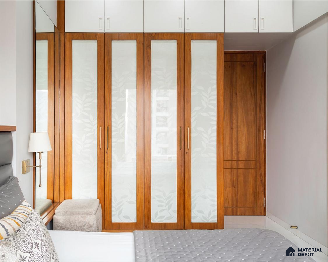Mid-Century Swing Wardrobe